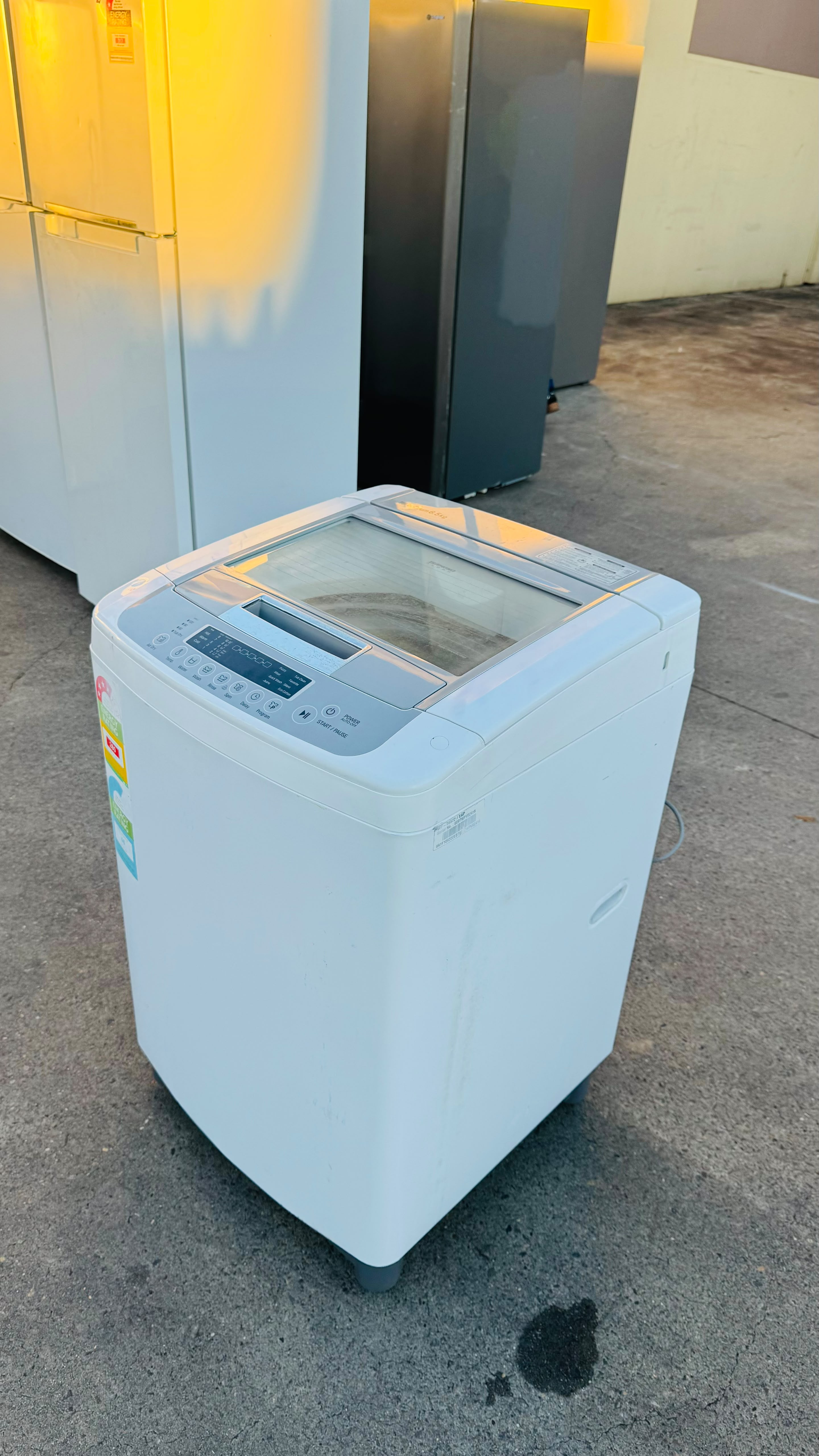 LG 6.5KGS TOP LOADER WASHING MACHINE