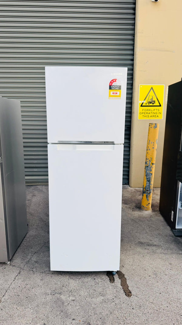 SAMSUNG 343 LITRES FRIDGE FREEZER