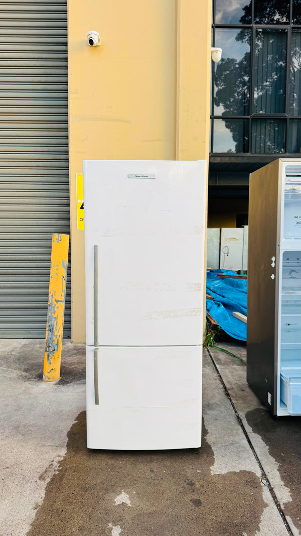 FISHER AND PAYKEL 442 LITRES FRIDGE FREEZER