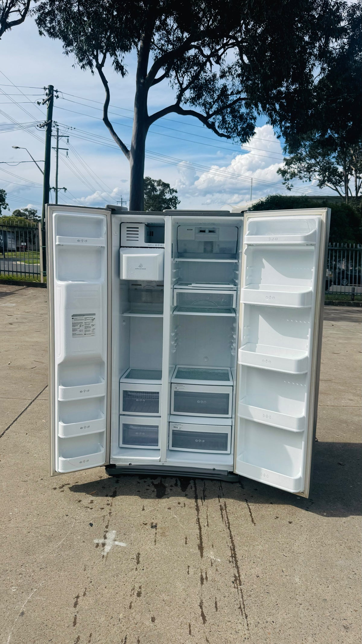 LG 567 LITRES SIDE BY SIDE FRIDGE FREEZER