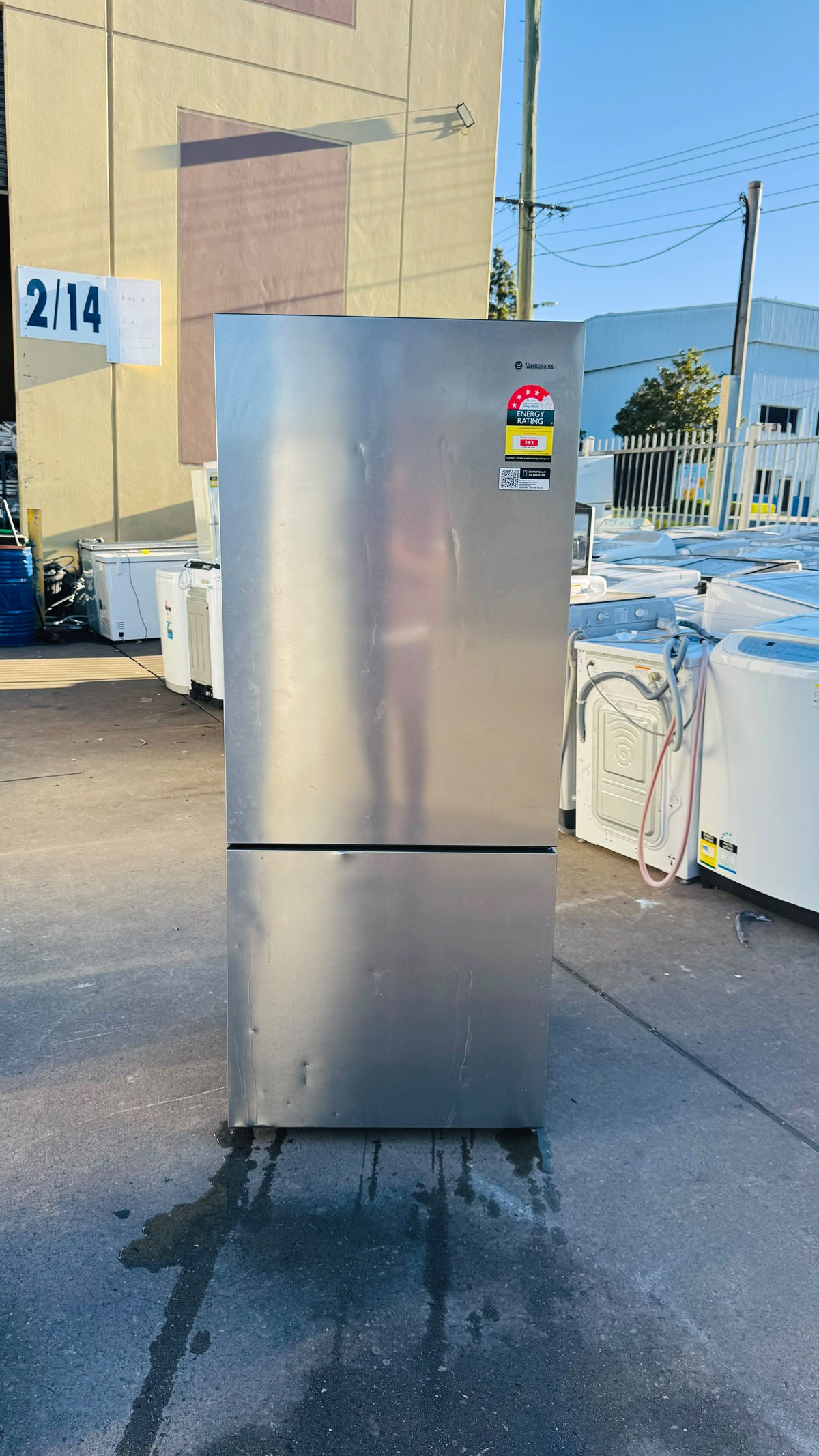 WESTINGHOUSE 453 LITRES FRIDGE FREEZER