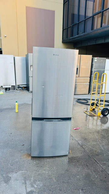 WESTINGHOUSE 340 LITRES FRIDGE FREEZER