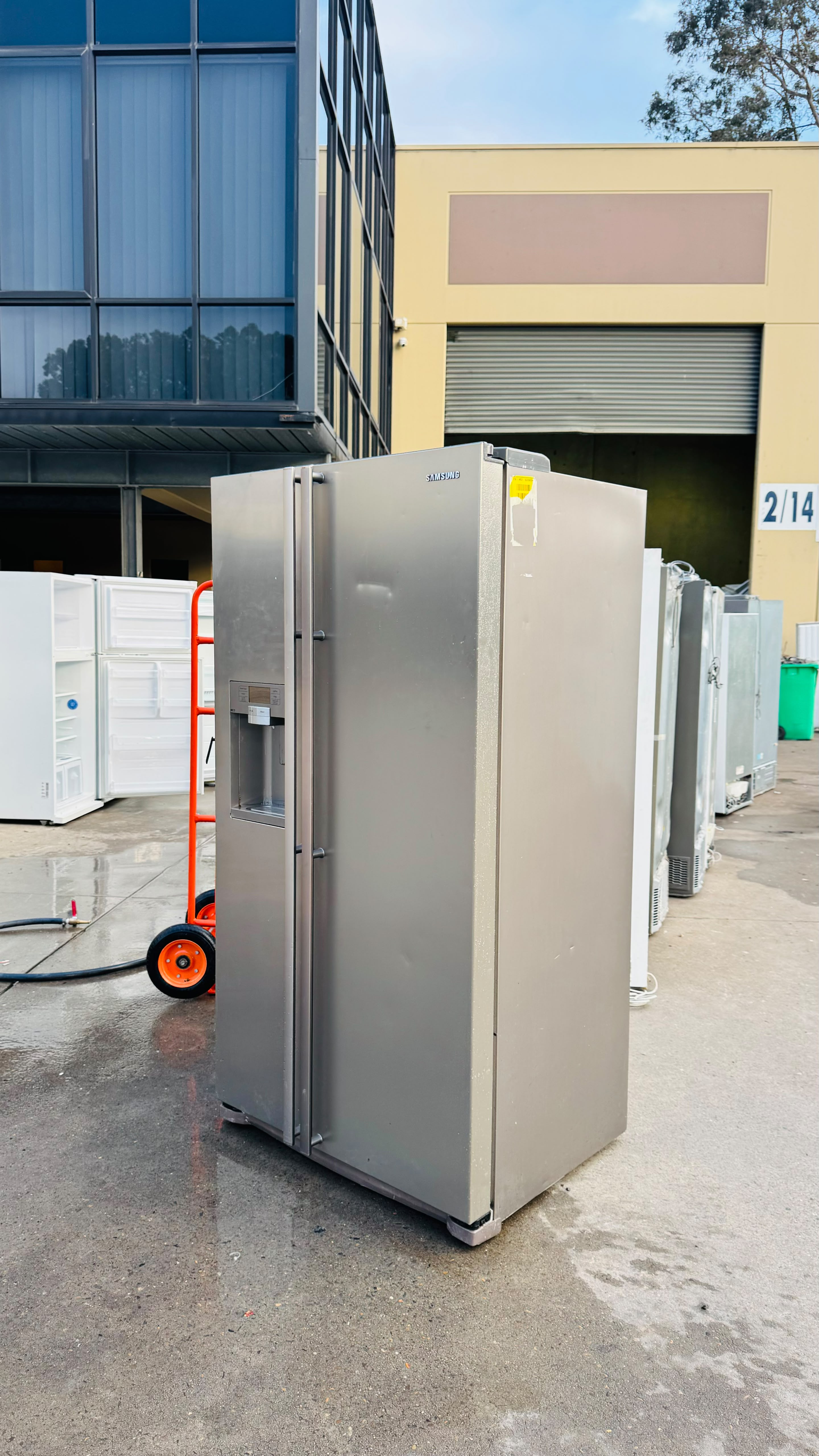 SAMSUNG 691 LITRES SIDE BY SIDE DOOR FRIDGE FREEZER